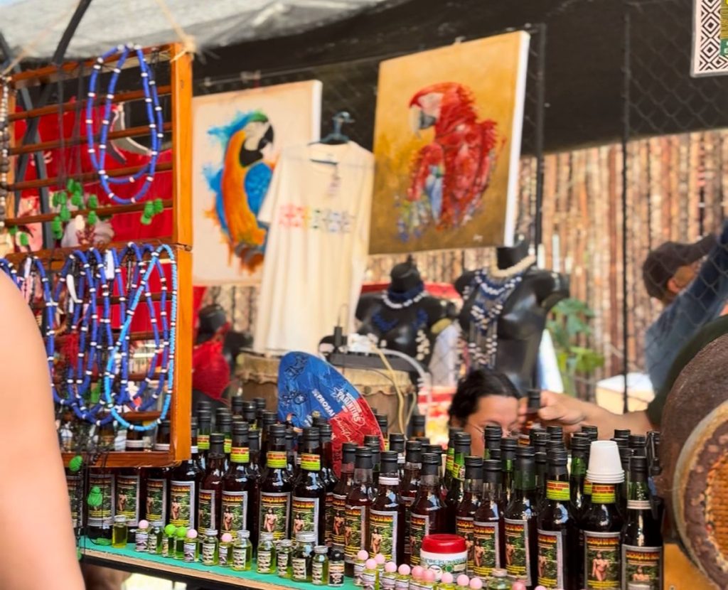 Festival de Parintins 2025: Feiras de Artesanato e economia solidária movimentam mais de R$ 3,2 milhões 2 Festival de Parintins 2025: Feiras de Artesanato e economia solidária movimentam mais de R$ 3,2 milhões