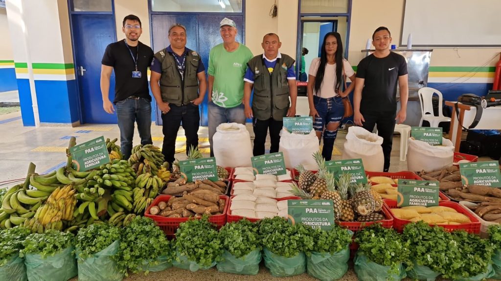Em Lábrea, Governo do Amazonas entrega R$ 98 mil em crédito rural a agricultores e pescadores 2 Em Lábrea, Governo do Amazonas entrega R$ 98 mil em crédito rural a agricultores e pescadores