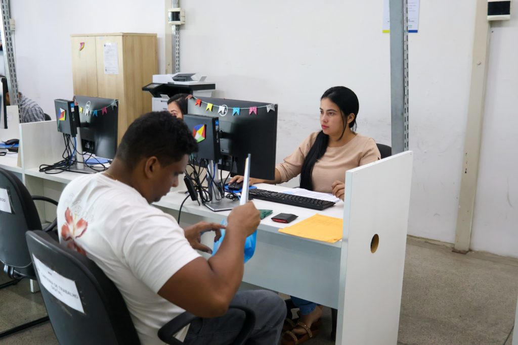 Sine Amazonas divulga 296 vagas de emprego para esta segunda-feira 2 Sine Amazonas divulga 296 vagas de emprego para esta segunda-feira