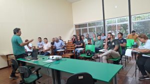 Ipaam orienta servidores, produtores e empreendedores rurais de Parintins sobre licenciamento ambiental
