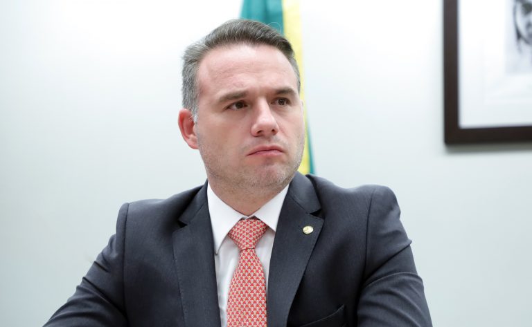Fabio Schiochet é eleito presidente do Conselho de Ética e defende respeito à democracia