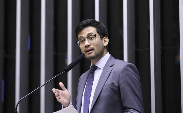 Comissão aprova projeto que proíbe obsolescência programada de produtos