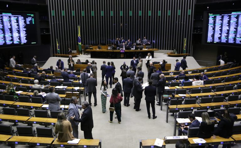 Câmara aprova MP que libera R$ 520 milhões para ações de defesa civil