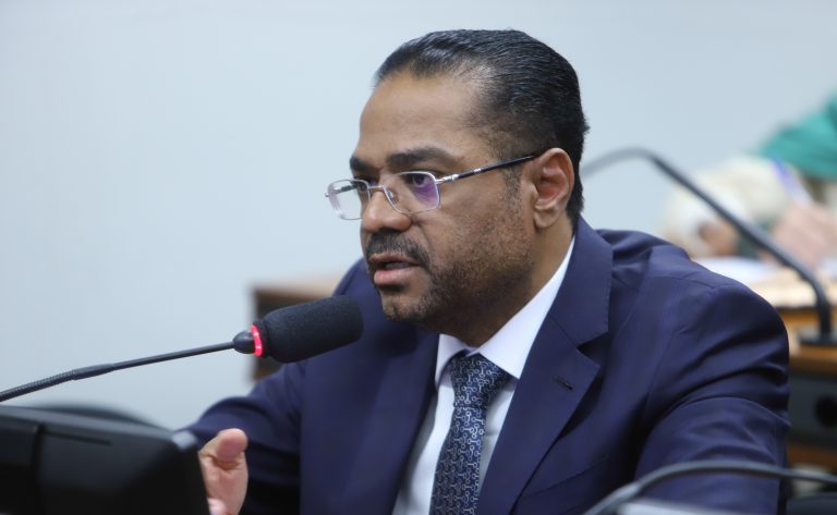 Comissão aprova projeto que obriga banco a informar a família sobre saldo em conta de parente falecido