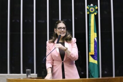 Comissão aprova prioridade para trabalhador tirar férias no mesmo período dos filhos